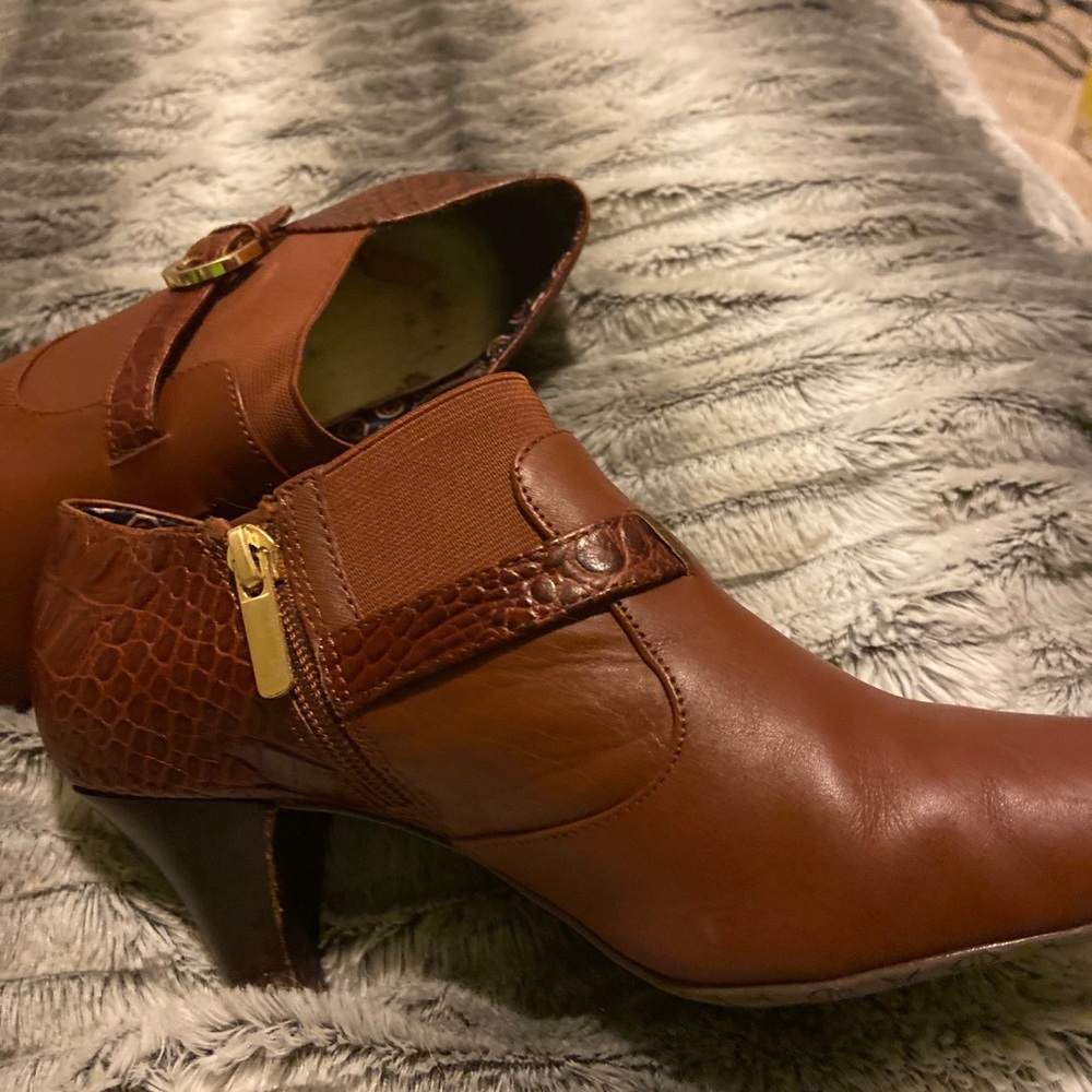 New brown boots